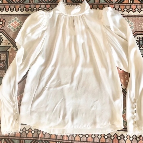 Frame Silk Lace Cuff Top - Picture 2 of 13